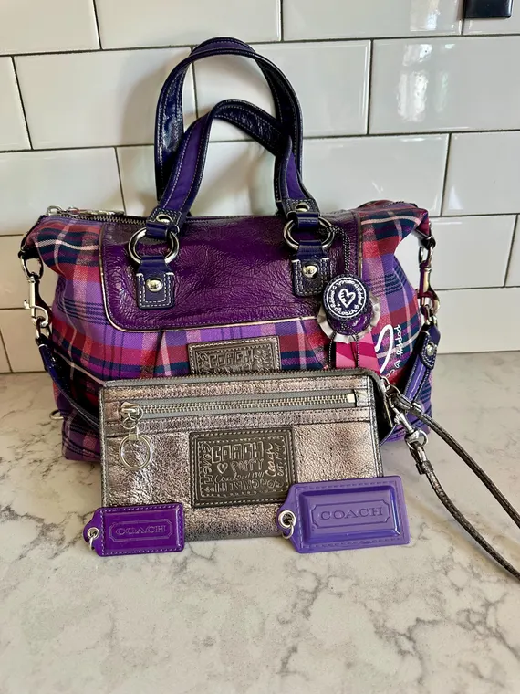 コーチ(COACH) 最新作 ポピー デイジー オセロット クロスボディ ショルダーバッグ